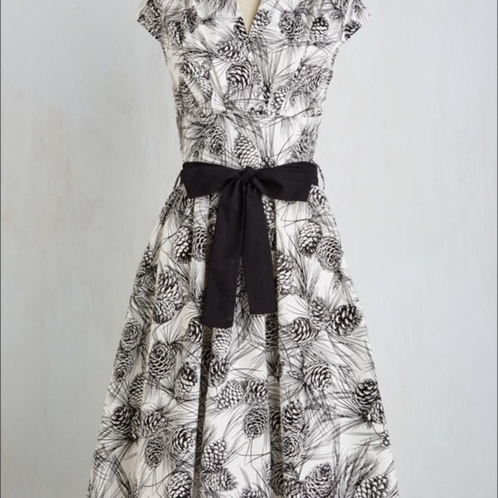 ModCloth Pinecones Capped Sleeves Dress